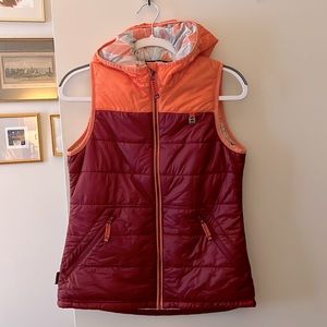 Strafe Outerwear of Aspen hooded colorblock puffer vest s